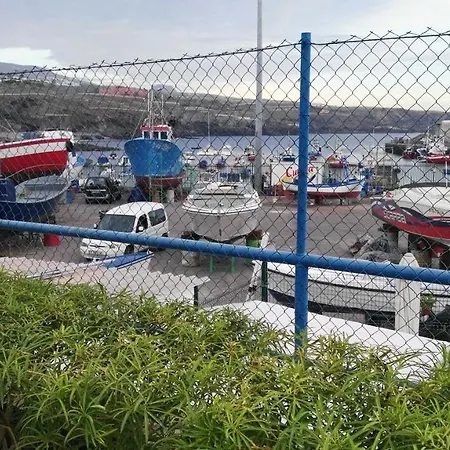 Apartamento A Pie De Playa شقة *
